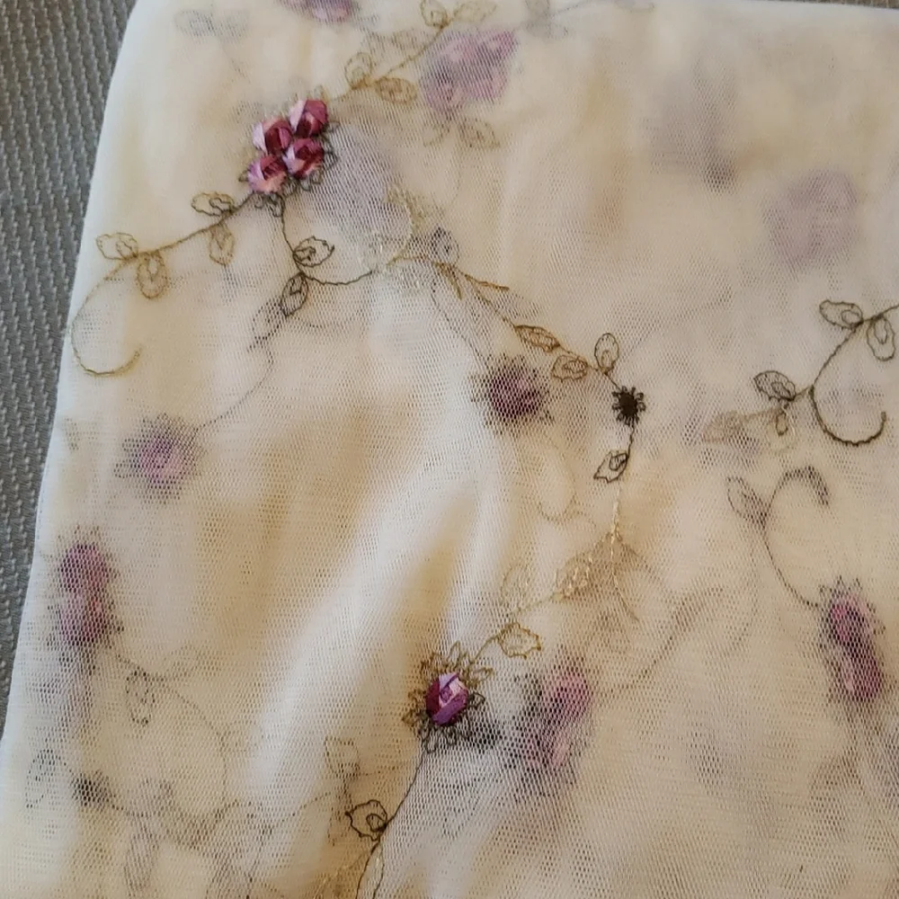 Victorian Roses Polyester Shower Curtain - Cream- NEW